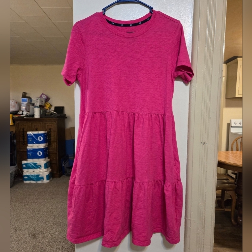Gap soft & stretchy pink tiered dress size small in excellent condition - Picture 2 of 4